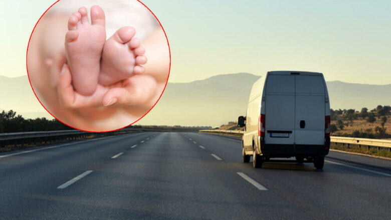 foshnja nje vjec gjendet ne autostrade per dy dite i mbijetoi stuhive ne louisiana policia zbulon se