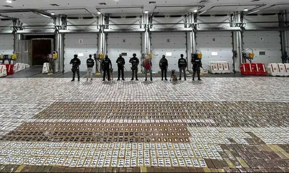 gjendet kokaine me vlere rreth 200 milion dollare ne kontejnerin me banane ne ekuador arrestohet pese persona ja cili ishte destinacioni i droges