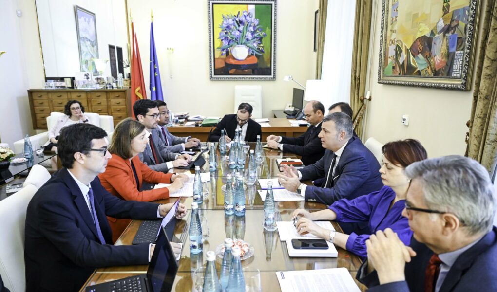 guvernatori i bsh gent sejko pret misionin e fmn momenti pozitiv per ekonomine shqiptare do te vijoje