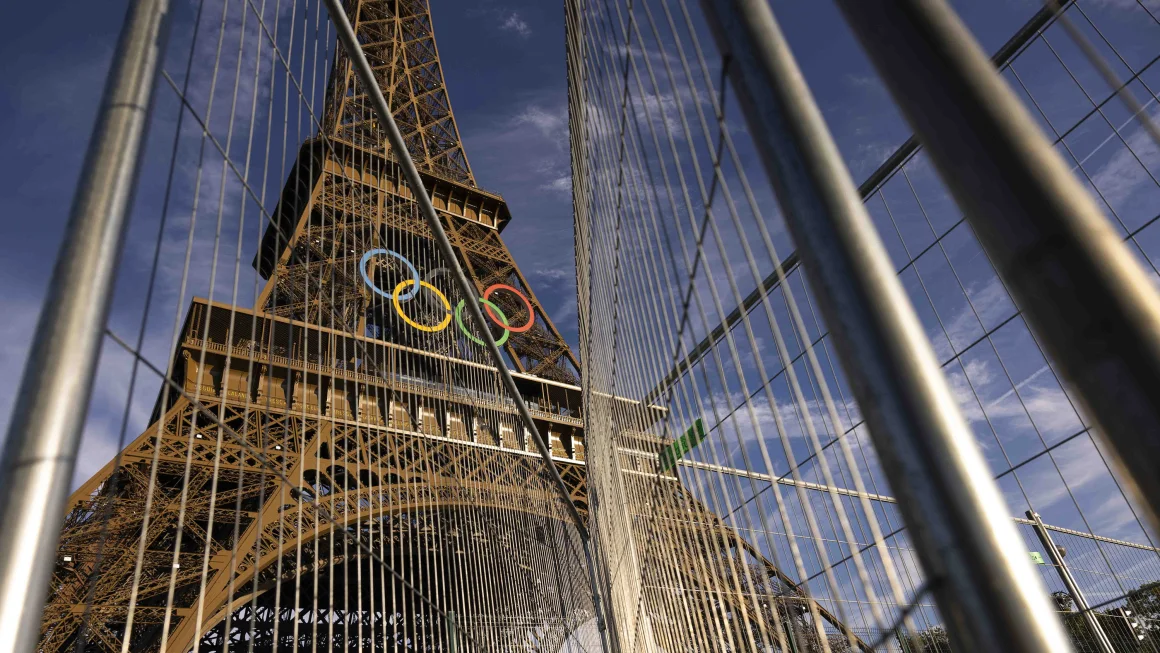 kontrollet e sigurise olimpike ndalojne 5000 persona prej tyre 1000 te dyshuar per spiunazh