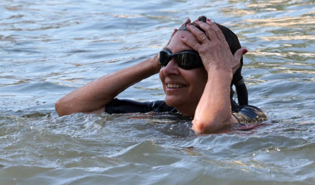 kryetarja e bashkise se parisit noton ne lumin e senes ne prag te olimpiades