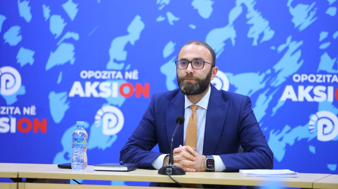 kushtetuesja shfuqizoi dispozita nga ligji per komisionet hetimore reagon bardhi ne shqiperi eshte asgjesuar institucioni i presidentit te republikes