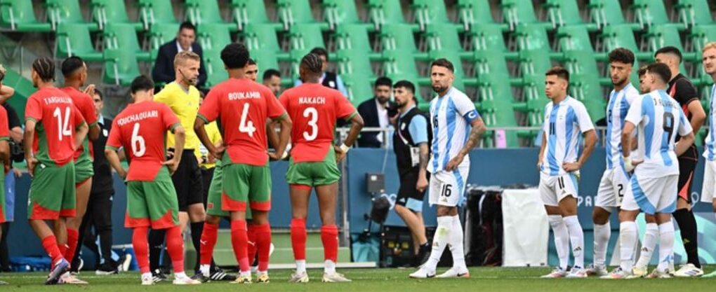 lojerat olimpike futbolli nis me skandal maroku mund 2 1 argjentinen mes kaosit