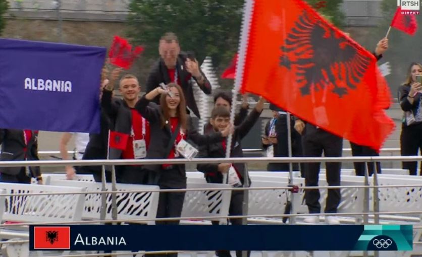 lojrat olimpike luiza gega delegacioni shqiptar valeviti flamurin fals kombetar ishte kinezi