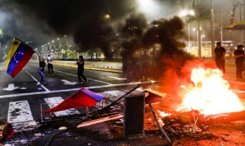 Maduro fitoi mandatin e tretë, protesta dhe përleshje në Karakas të Venezuelës. Regjimi dëbon disa ambasadorë