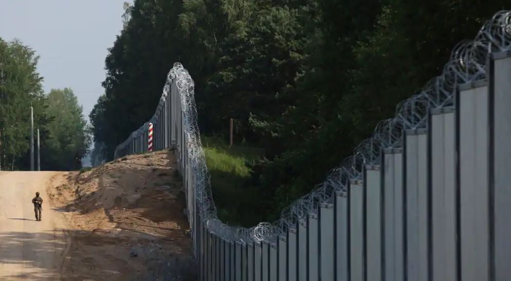 polonia kerkon ndihme nga shtetet e nato s per te patrulluar kufirin me bjellorusine