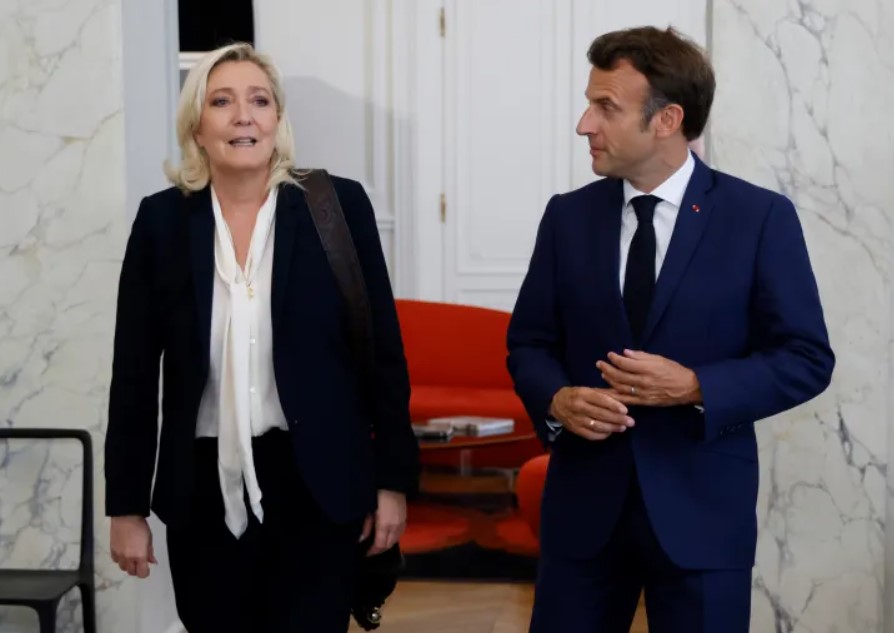 presidenca e macron e tronditur franca mban sot raundin e dyte te zgjedhjeve parlamentare europa i frikesohet ekstremit te djathte