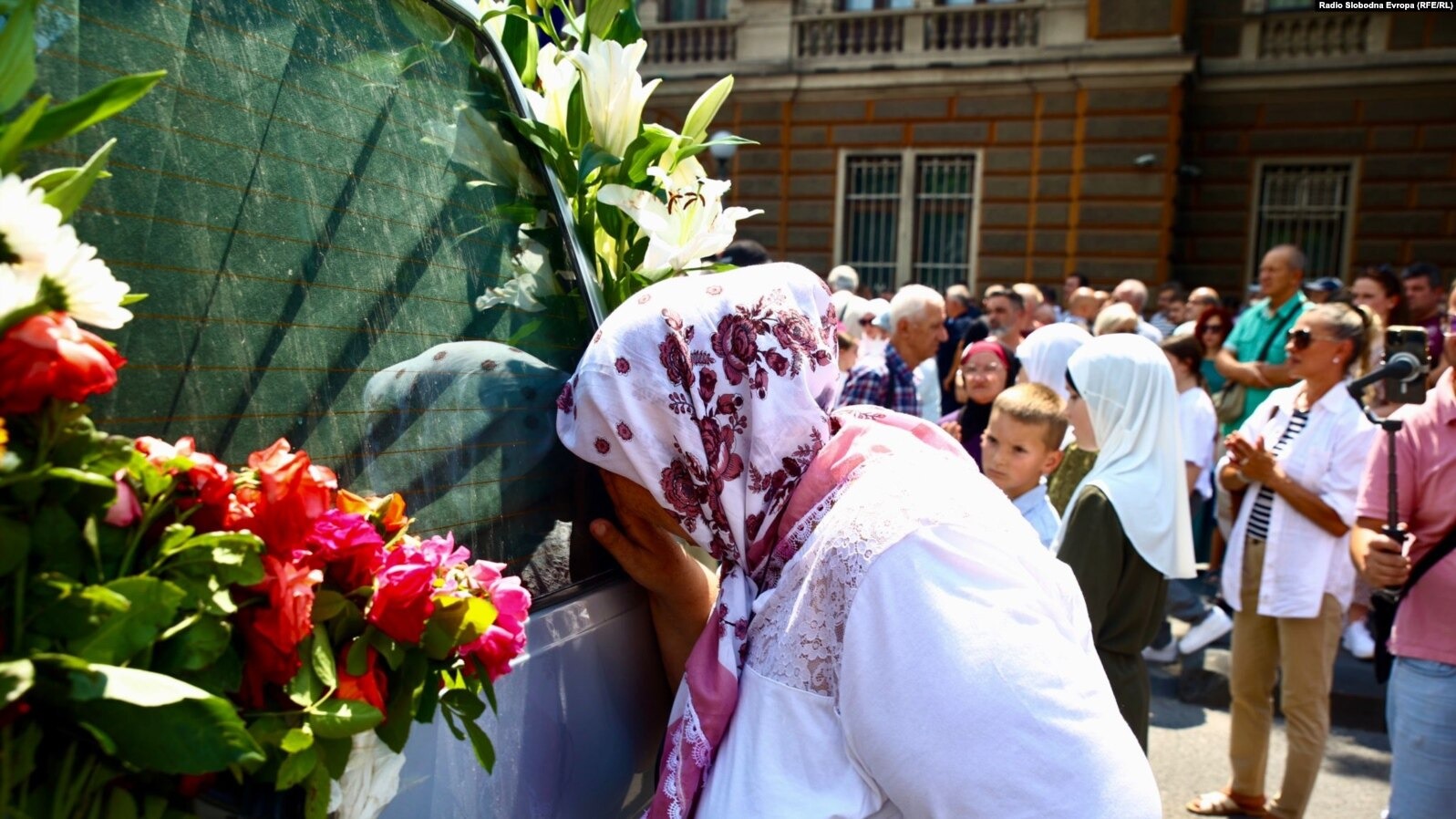 qeveria e kosoves shpall 11 korrikun dite perkujtimore te gjenocidit ne srebrenice