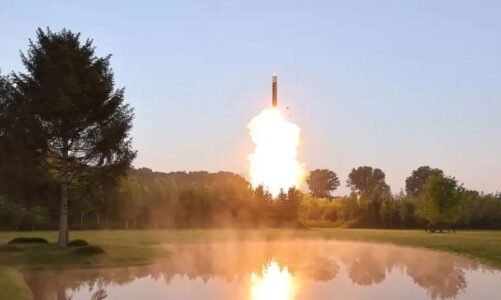seuli koreja e veriut teston dy raketa balistike njera prej tyre