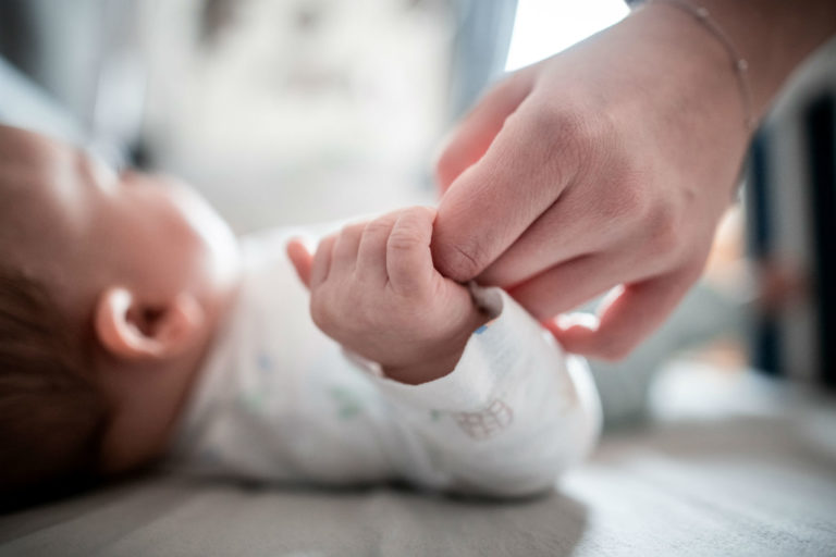 shqiperia e dyta ne europe per normat me te larta te vdekshmerise foshnjore nga mungesa e mjekeve neonatale tek ja shkaqet
