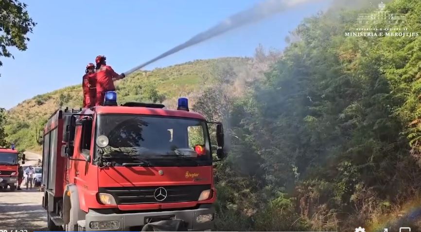 situata me zjarret ne vend ministria e mbrojtjes jep detajet u raportuan 23 vatra ne 24 ore aktive vetem dy prej tyre