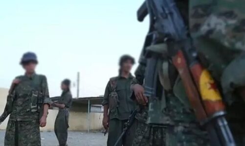 terroristet e ypg pkk se rrembejne dhjetera anetare te grupit kurd opozitar enks ne veri te sirise