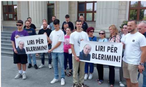 U arrestua në kufirin serb, protesta në Shkup dhe Ferizaj për lirimin e veteranit të UÇK-së