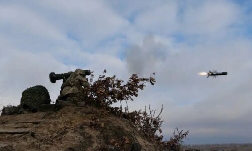 ushtaret ukrainas mbeshteten ne raketat amerikane antitank javelin