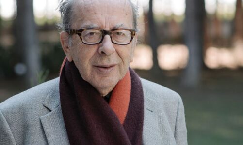 vendimi qeveria shpall dy dite zie ne nderim te ismail kadarese flamuri kombetar ulet ne gjysmeshtize te merkuren homazhet dhe ceremonia shteterore