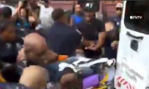 video turma e njerezve ne shba ia merr policise nga duart vrasesin dhe e dhunon drejtesine e bejme vete