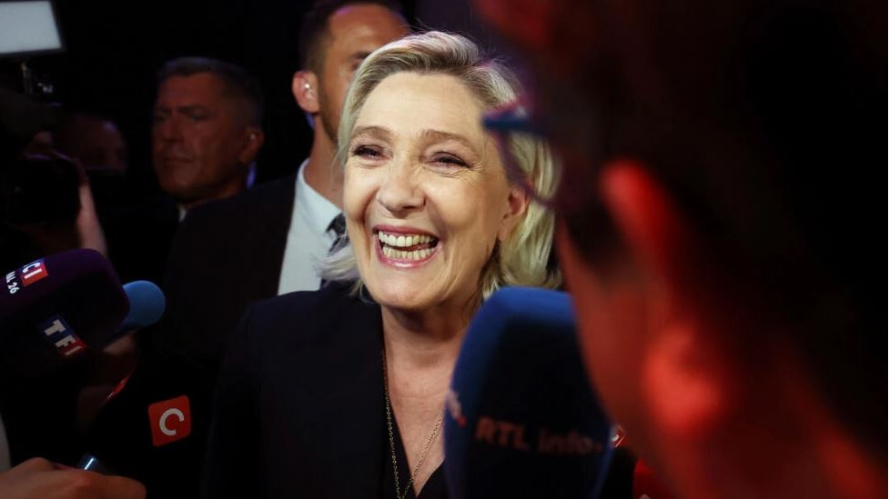 zgjedhjet ne france exit pollet e para partia e le pen kryeson me 200 vende ne parlament