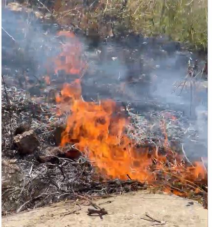 zjarr i madh ne fshatin humelice te gjirokastres shkrumbohet prodhimi i pakorrur