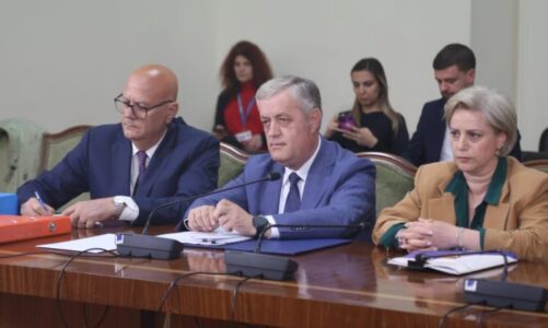 dhunimi per vdekje i egli proges birn perplasje publike e pazakonte mes dy institucioneve policia e shtetit sfidon prokurorine per hetimin e vrasjes ne pogradec