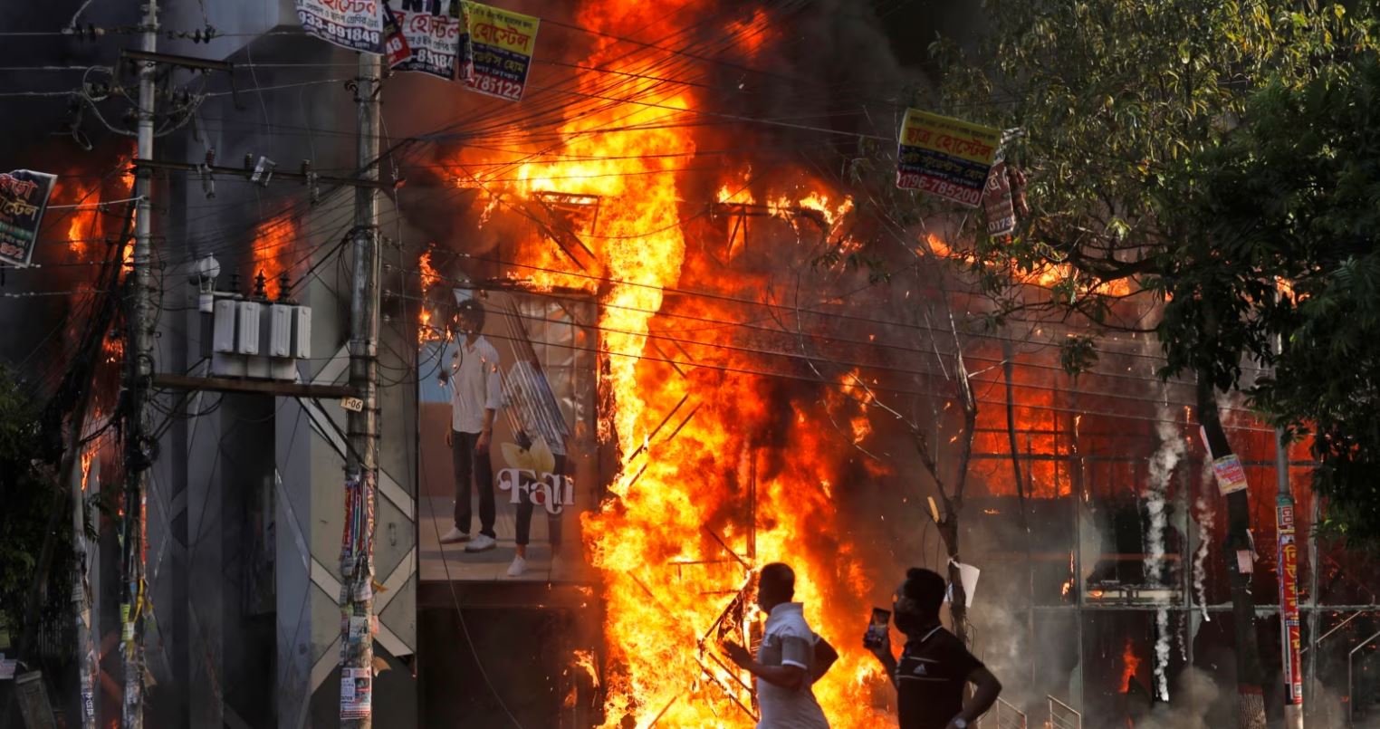 E frikshme, shkon në 50 numri i të vdekurve në protestat në Bangladesh