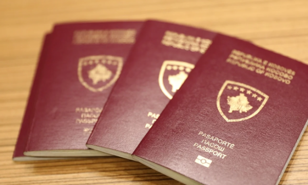 Liberalizimi i vizave në Kosovë, mbi 318 mijë qytetarë aplikuan për t’u pajisur me pasaporta nga 1 janari