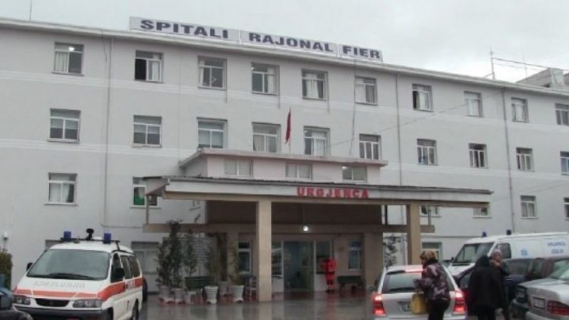 paraqitet ne spital per ndihme mjekesore pasi tentoi te vetevritej 64 vjeccari ne gjendje kritike per jeten