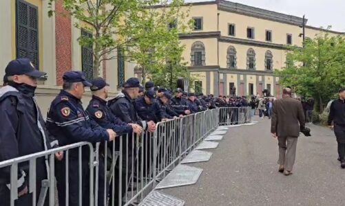 protesta para bashkise policia publikon planin e masave ja segmentet rrugore qe do te bllokohen