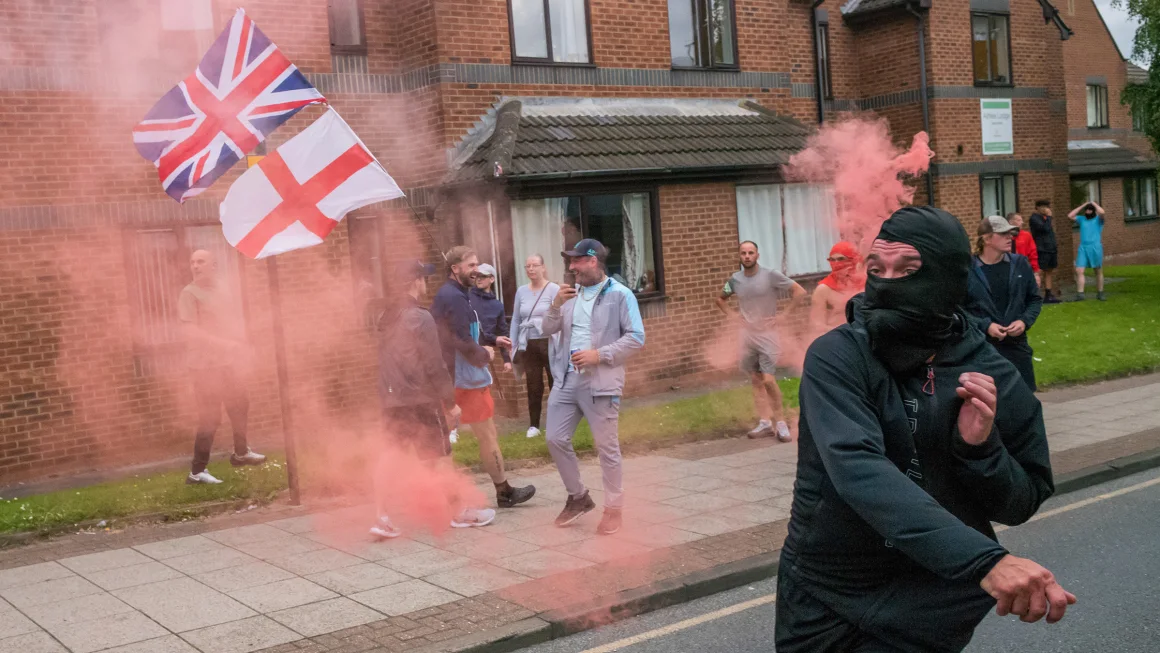 vijojne tubimet e ashpra ne britani pas sulmit me thike ne nje shkolle policia arreston 8 persona