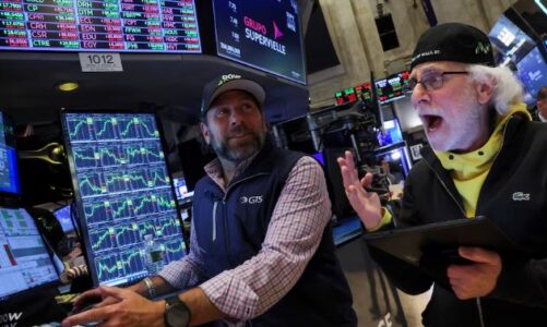 wall street rimekembet pas tronditjes globale indekset rikuperojne pjeserisht humbjet investitoret perfitojne nga ulja e cmimeve