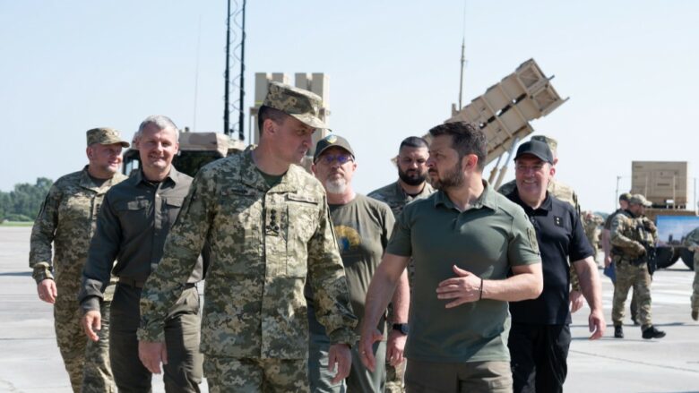 Zelenskyy shkarkon komandantin e forcave ajrore të Ukrainës