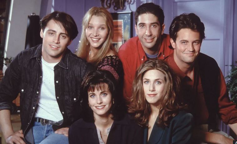 Aktorët e “Friends” të shqetësuar për sjelljen e Matt LeBlanc, një vit pas vdekjes së mikut të tij Matthew Perry