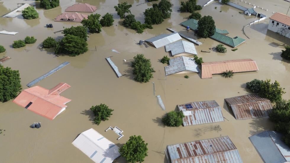 Gati 40 të vrarë, mbi 414,000 të prekur nga përmbytjet në verilindje të Nigerisë