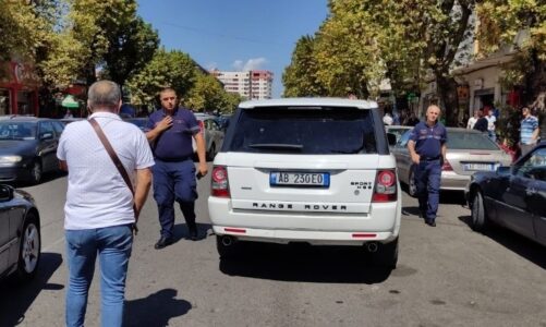 lajmi i fundit te shtena me arme zjarri drejt nje range rover ne shkoder detajet e para nga ngjarja