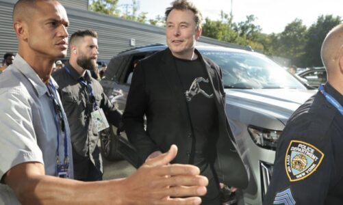 ruhen si kryetare shteti dhe jo si drejtues biznesi shumat marramendese qe shpenzojne elon musk jeff bezos mark zackenberg per sigurine e tyre