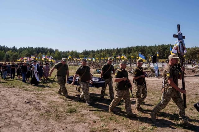 Rusia akuzohet për shkelje të hapësirës ajrore të NATO-s në mes të luftës në Ukrainë