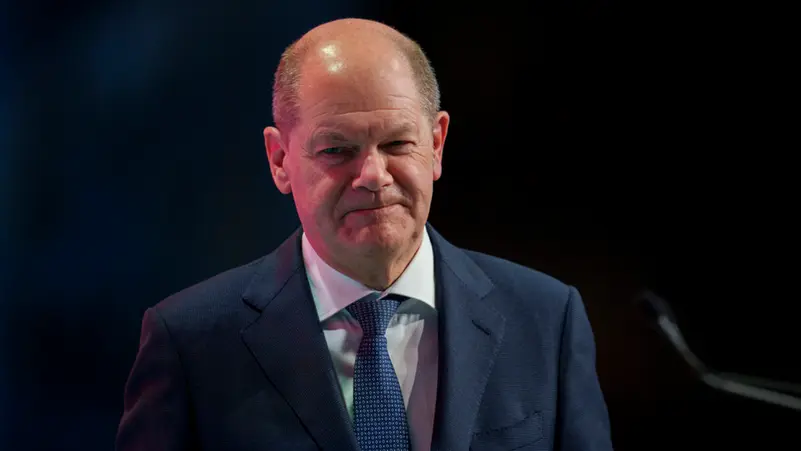 Scholz: Gjermania nuk do të heqë dorë nga ndihma ushtarake për Ukrainën