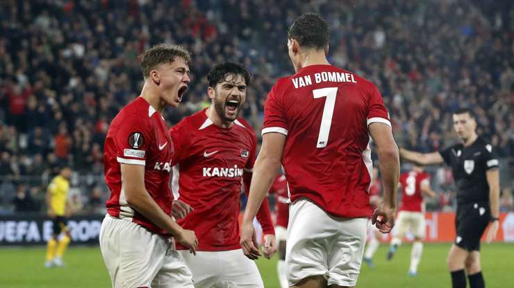 shi golash ne europa league porto peson disfate ia del az alkmaar video