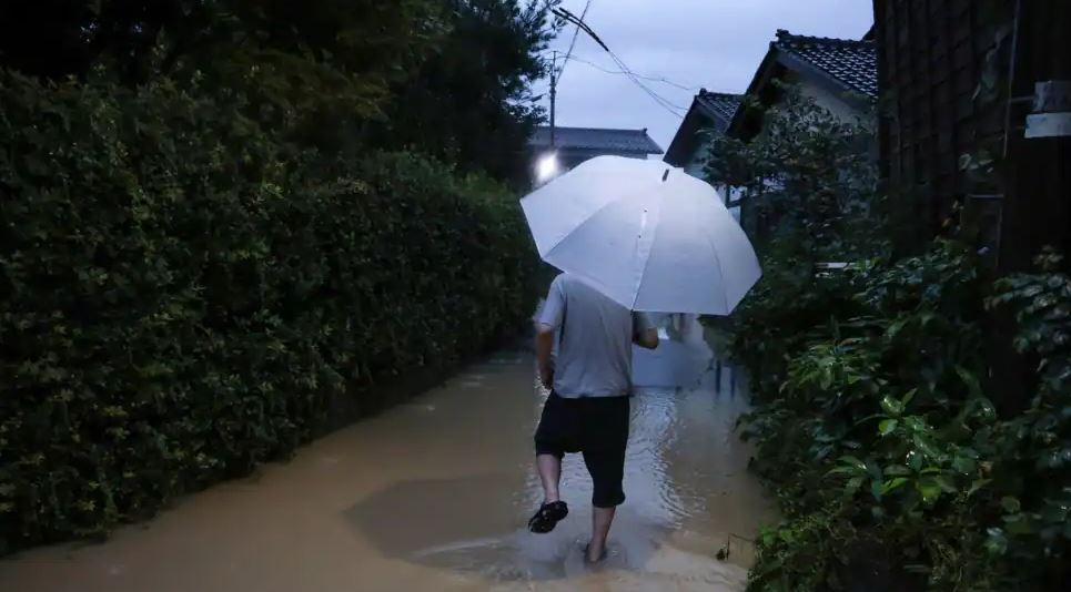 shirat e dendur godasin japonine nje i vdekur dhe disa te zhdukur