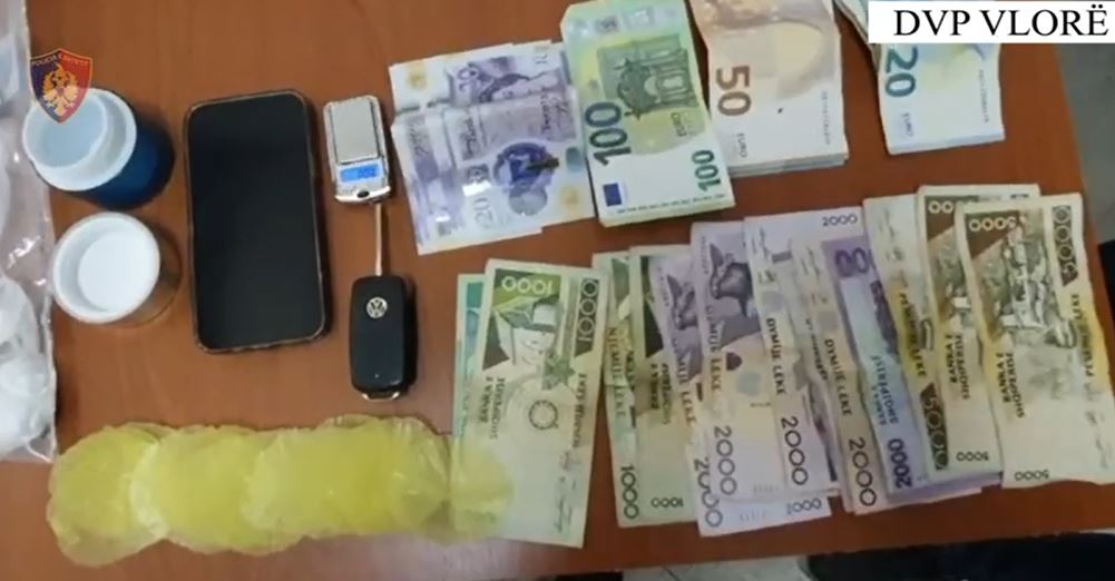 shiste lende narkotike perfundon ne pranga 35 vjecari ne vlore policia sekuestron 100 doza kokaine paund e euro