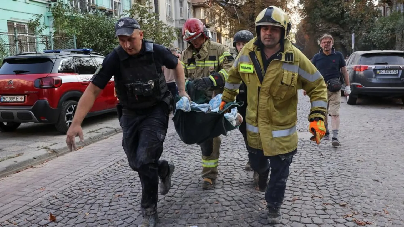 Sulmet ruse mbi Lviv, rëndohet bilanci/ Mes viktimave edhe fëmijë. E gjithë Ukraina në alarm