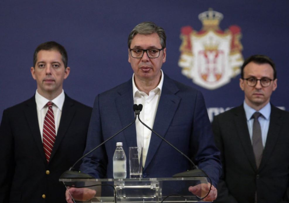 vucic pas takimit me lajcak brenda 72 oreve pergjigjemi me masa serioze ndaj kurtit