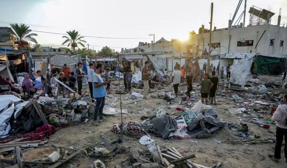 intensifikohen bombardimet 19 te vrare gjate nje sulmi izraelit ne nje xhami ne gaze