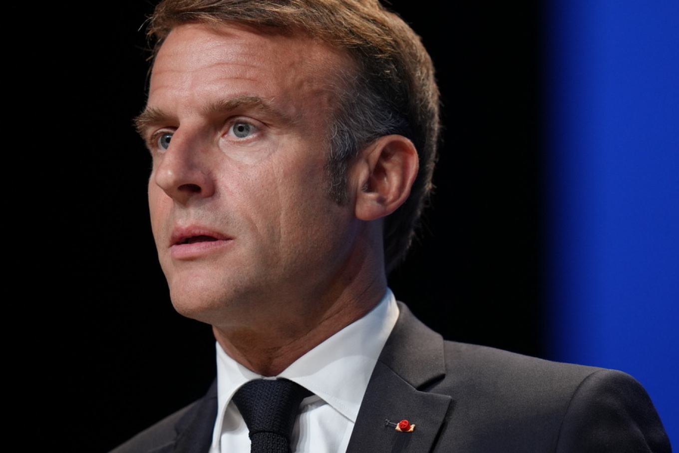 Macron deklaron se Franca ‘do të luftojë fort’ për të mbajtur Emily-n në Paris