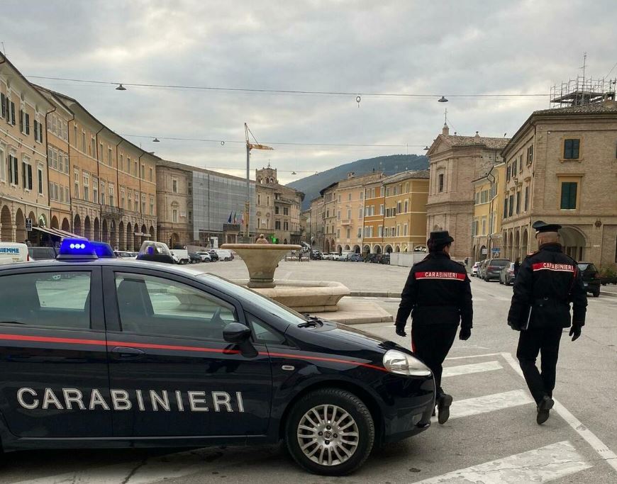 misteri i vdekjes se te mitures shqiptare ne itali policia shoqeron te dashurin e saj 15 vjecar cfare dyshojne hetuesit