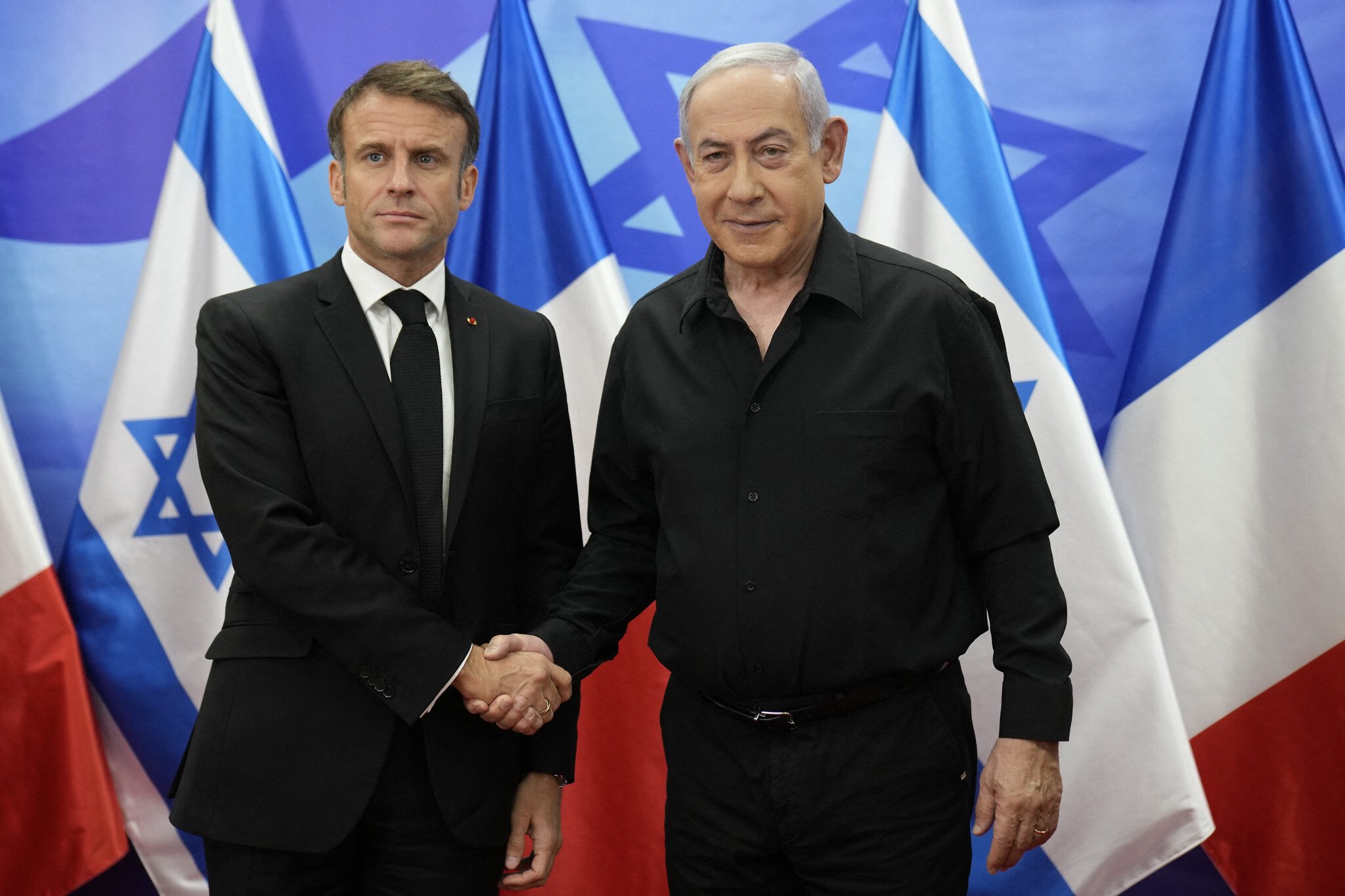 nderhyrjet ne territoret e paqeruajtesve ne liban macron paralajmeron netanyahun mos harroni qe izraeli u krijua me vendim te okb se pergjigjet kryeministri