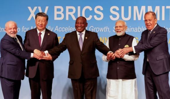 presioni i perendimit spo kryen pune putin mbledh aleatet ne samitin e brics