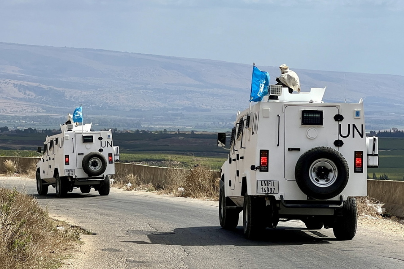 tensionet ne liban okb tanket izraelite shkaterruan portat e bazes se paqeruajtesve unifil ne jug te vendit