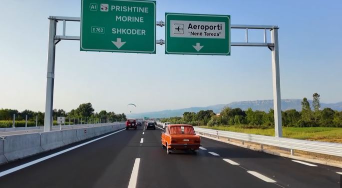 video hapet rruga per banoret e krujes dhe fushe krujes ne autostraden thumane kashar vendimi erdhi pas protestave 2 mujore te qytetareve