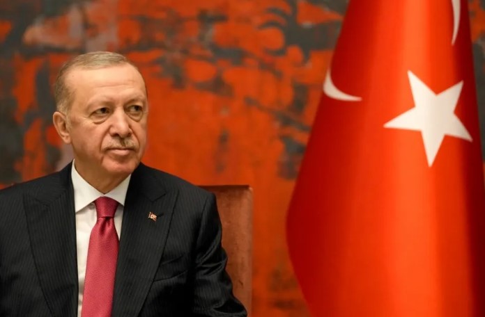 erdogan padit liderin e opozites dhe kryetarin e stambollit ja per cfare i akuzon