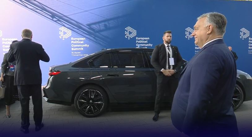 incident i pazakonte ne samitin e kpe presidenti i rumanise zbret nga makina dhe i kthen shpinen kryeministrit hungarez pamjet qe po bejne xhiron e rrjetit video